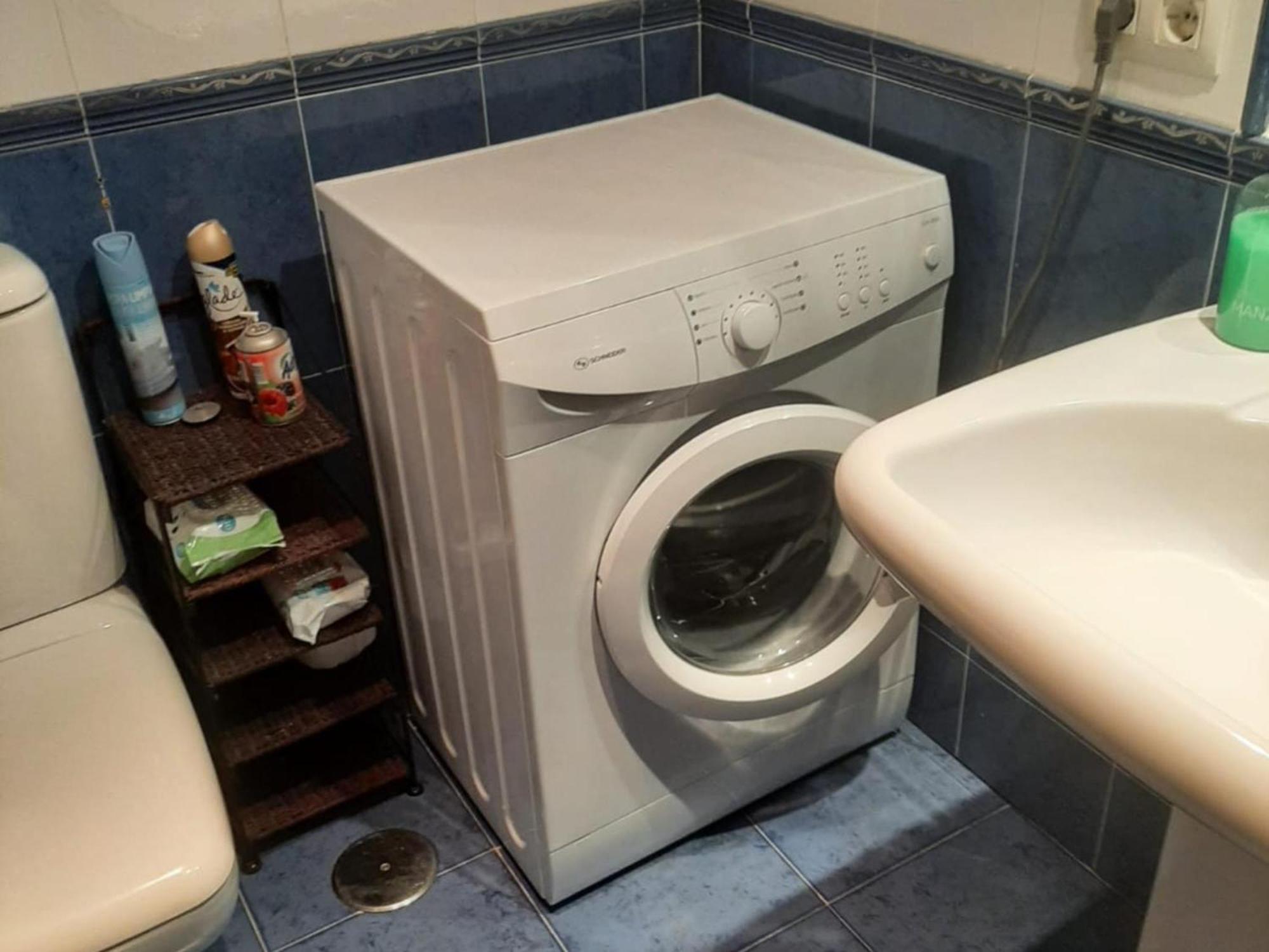 Con Terraza Y Piscina