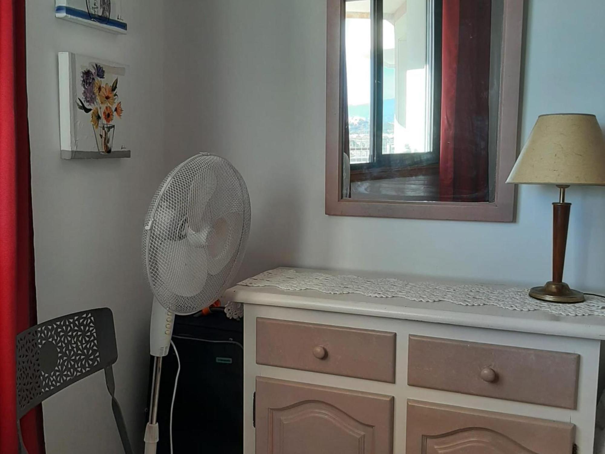 Apartament Con Terraza Y Piscina