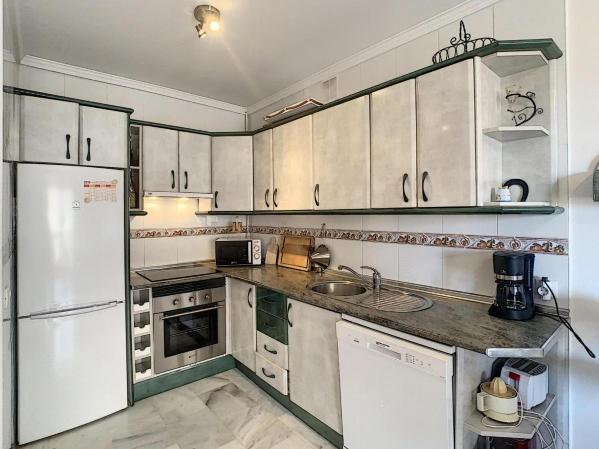 Con Terraza Y Piscina Apartament